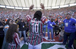 VIDEO și FOTO Nebunie la prezentarea lui Ronaldinho la Fluminense » "Vreau să fac istorie"