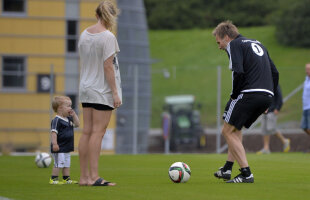 FOTO Aşa arată o echipă destinsă » La Rosenborg se vine cu soţiile şi copiii la antrenament :)