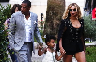 Beyonce nu mai are trup de zeiţă! Vacanţa i-a adus cîteva kilograme în plus