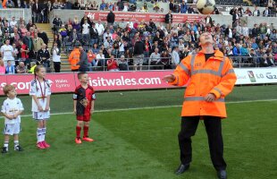 În 2013, promova în Liga 1. Acum, la 24 de ani, e STEWARD în Premier League! 