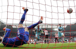 VIDEO Gafilimon! Gafa lui Pantilimon a privat-o pe Sunderland de prima victorie: 2-2 cu West Ham, de la 2-0