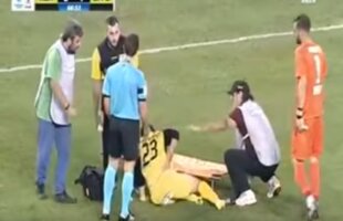 VIDEO Ireal! Ce pățește un fotbalist al oaspeților care acuză o accidentare 