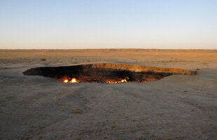 FOTO Poarta către iad! Fenomenul spectaculos din Turkmenistan