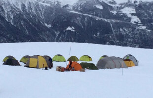 FOTO În corturi la -15 grade Celsius! Cantonament în condiții extreme pentru un club din Germania