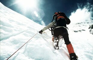 Pentru prima oară în ultimii 40 de ani, nimeni nu a cucerit vîrful Everest într-un an calendaristic
