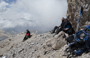 FOTO Alpinistul Marius Gane a escaladat în premieră românească două vîrfuri din Anzii Cordilieri