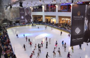 FOTO Sos dublu, triplu Axel » Fără patinoar la Bucureşti, competiţiile de patinaj se ţin la mall, lîngă restaurante