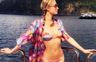 Paris Hilton, într-o ipostază super-hot! "Acesta-i paradisul?"