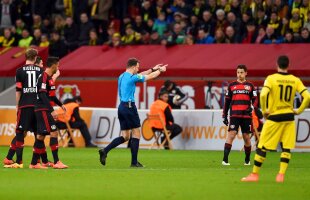 VIDEO Decizie incredibilă în Bundesliga » Arbitrul s-a enervat, a oprit meciul și a fugit de pe teren