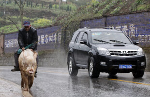 Fotografiile astea îți arată ipostaze incredibile din viața de zi cu zi a Chinei