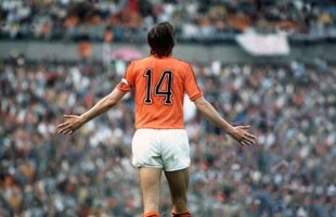 Omagiu emoționant la Olanda - Franța + Povestea legendarului număr 14: cum a ajuns Cruyff să-l poarte, întâmplător, la un derby cu PSV