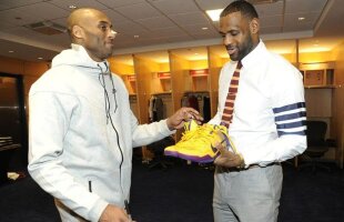 "Ritual" după meciuri » Kobe Bryant dăruiește ghete cu autograf "celor care au c**** să mi le ceară"