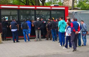 Dinamoviștii au cumpărat aproape toate biletele pentru derby-ul cu Steaua » Câte tichete s-au vândut în total