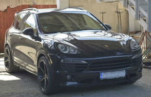 FOTO Lux, nu doar forţă » Alibec şi-a achiziţionat un Porsche Cayenne GTS de 50.000€