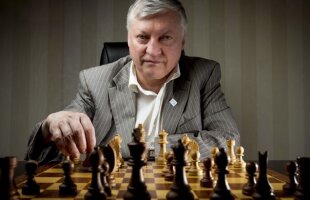 Legendarul șahist Anatoly Karpov este în aceste zile la Constanța: "Am pierdut mai multe meciuri cu Kasparov decât cu soția!" :)