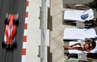 FOTO Cele mai tari imagini de la Marele Premiu din Monte Carlo: au preferat șezlongul și bronzatul în loc să îi vadă pe Hamilton și Vettel! :)