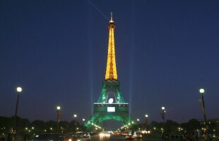 Tricolorul proiectat pe Turnul Eiffel » Fanii vor putea alege națiunea în culorile căreia va fi luminat Turnul Eiffel