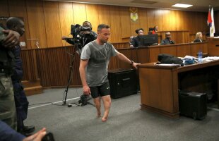 VIDEO și FOTO » Pistorius și-a scos protezele în sala de judecată pentru a demonstra că nu a ucis-o intenționat pe iubita sa