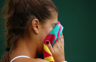 FOTO Înfrângere blitz » Sorana Cîrstea a părăsit tabloul de la Wimbledon după 52 de minute şi 0-6, 4-6 în faţa Petrei Kvitova