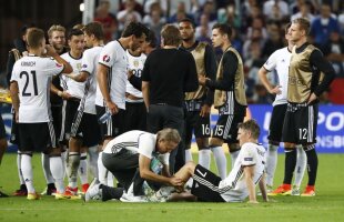 FOTO Medicul Germaniei a oferit imaginea serii! Cum a apărut înaintea penalty-urilor cu Italia :)