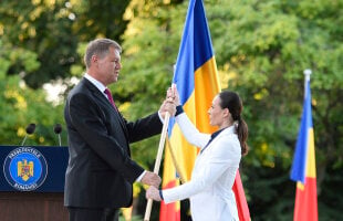 FOTO Întâlnire la fix » Klaus Iohannis i-a înmânat Cătălinei Ponor drapelul tricolor pentru Rio 2016