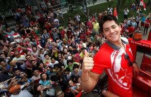 Când eroii se întorc acasă » Joseph Schooling l-a învins pe Phelps la 100 m fluture și a fost primit ca un erou în Singapore