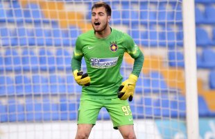 Plecarea lui Cojocaru a venit în momentul perfect » Un oficial al roș-albaștrilor e sigur că portarul "s-ar fi plafonat la Steaua"