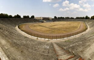 GALERIE FOTO Stadion model acum 30 de ani, acum o ruină! Un nou DEZASTRU în infrastructura sportivă din România