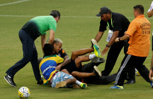 Placat de un fan la antrenament! Neymar a fost luat pe sus de un suporter al Braziliei