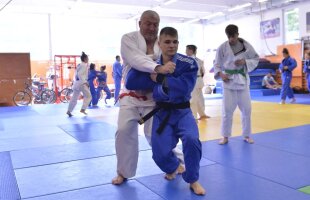 Parfum de campion » Alexandru Bologa face judo de 4 ani și e primul nevăzător din România care câștigă o medalie la Jocurile Paralimpice