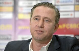 Reghecampf prefațează duelul cu Astra: "Nu se poate vorbi despre o campioană" » Ce spune despre Șumudică + antrenorul a venit cu un tricou special