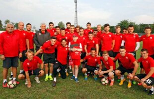 Și-a împlinit visul » Un puști bolnav de cancer s-a întâlnit cu jucătorii de la Dinamo