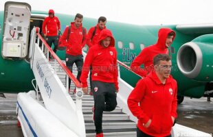 Steaua și Dinamo împart același avion » Emblema Stelei a fost ștearsă înaintea deplasării "câinilor"