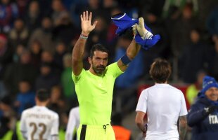 VIDEO Scene inedite la meciul Liechtenstein - Italia » În timp ce coechipierii săi demolau naționala gazdă, Buffon semna autografe chiar pe gazon