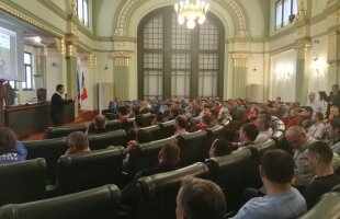 FOTO Massimo Lucchesi a fost invitat la Timișoara la un seminar cu 100 de antrenori