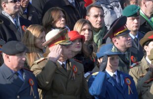 FOTO La mulți ani, România! Halep și Năstase, invitați la parada militară de 1 Decembrie