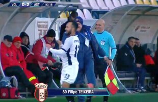 VIDEO + FOTO Momentul pe care nimeni nu l-a observat după golul de 2-0 al Astrei! Ce i-a făcut Șumudică lui Morais :)