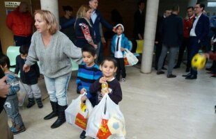 VIDEO + FOTO Federația, colindată de copiii de la două centre de plasament