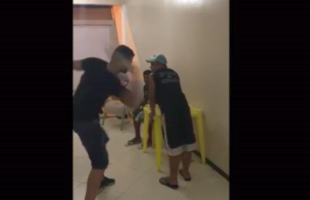 VIDEO Ce mai fac starurile în vacanță » Diego Costa și-a bătut un prieten cu papucul