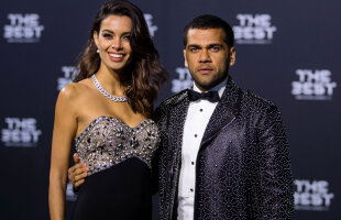 Iluzia lui Dani Alves » Starul lui Juventus a apărut în sacou din piele cu "perle" la gala FIFA