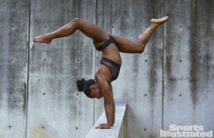 FOTO Gimnaste de aur în ipostaze îndrăznețe » Simone Biles și Aly Raisman au pozat pentru Sports Illustrated
