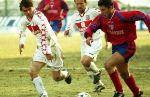 GALERIE FOTO Fără cola, dar cu noroi, torțe sau Hîldan și Adi Ilie pe teren! 50 de imagini care arată ce era cu adevărat un derby în România
