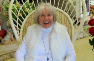 VIDEO & FOTO Trăia cu impresia că are 93 de ani, însă de ziua ei a avut o mare surpriză! Ce vârstă are în realitate
