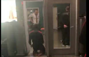 VIDEO Complet scăpat de sub control! Cum a trecut Balotelli de filtrul de securitate dintr-un aeroport