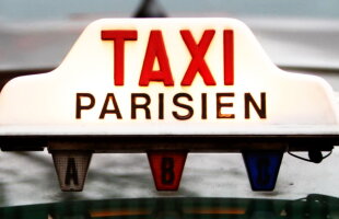 Un client a uitat un tablou într-un taxi parizian. Când va auzi cât costă, şoferul va rămâne mască!