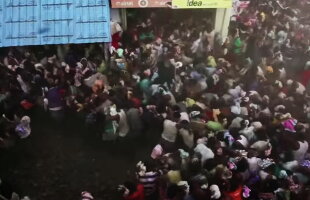 VIDEO Tradiție bizară în India: sute de persoane s-au bătut cu cea mai neașteptată ”muniție”