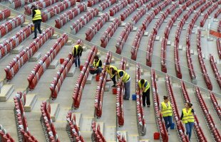 FOTO Diferență uluitoare » Ce s-a întâmplat pe stadionul din Varșovia înainte de duelul Poloniei cu România