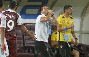 GALERE FOTO Contra, criză de nervi în timpul meciului cu CFR Cluj » A "înghițit" o sticlă din cauza nervilor