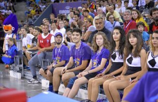 Copiii cu fapte bune » Reportaj din Cluj cu voluntarii de la Eurobasket: "Te educi să nu răspunzi agresivităţii cu agresivitate"
