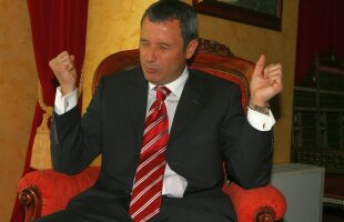 EXCLUSIV Rednic sare la gâtul dinamoviștilor: "Contra e bun când preia echipe formate" + Despre cine zice că "era șeful femeilor"